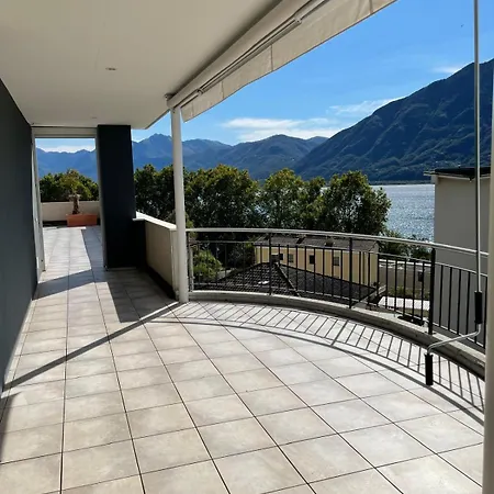 Lakeview Luxury Penthouse Daire